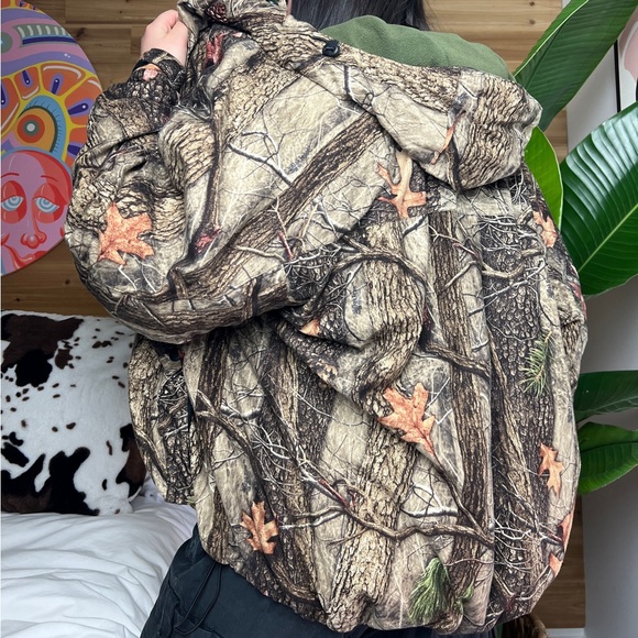 Hunter Oversized Jacket - Picture 3 of 3